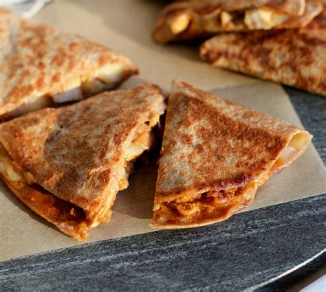 Chipotle Chicken Quesadillas Elle And Pear