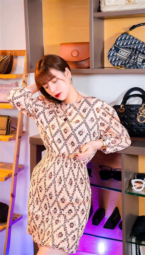 Hot Girl Nguy N Ho Ng Mai Ly