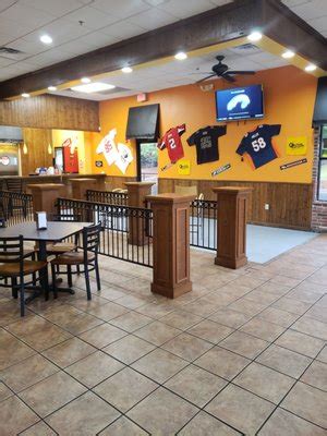 MIKES HOT WINGS SUCH GERMANTOWN Updated May Photos Reviews Wolf