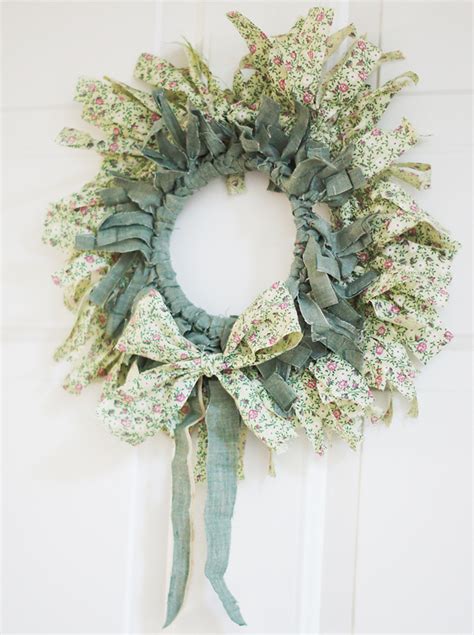 How To Make A Rag Wreath From Fabric Scraps Karen Cookie Jar