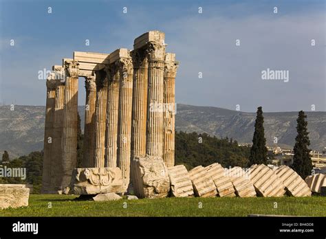 Massive Columns Temple Olympian Zeus Hi Res Stock Photography And