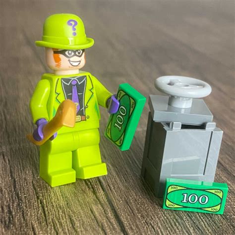 LEGO Batman 'The Riddler' Super Villain Minifig - Rare! - The Minifig Club