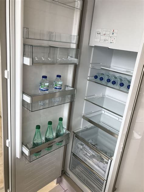 Siemens Tall Integrated Larder Fridge Freezer Box Larder Fridge