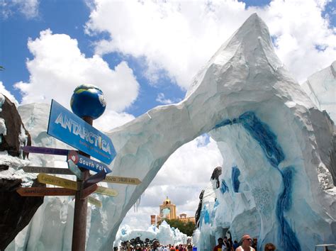 SeaWorld’s Antarctica: Empire of the Penguin | PGAV