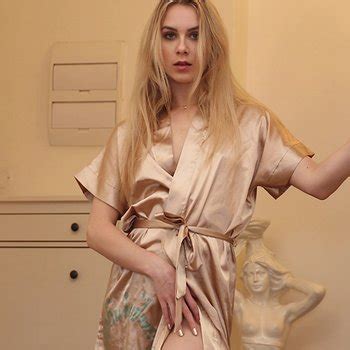 Alecia Fox Babe Page Watch This Adult Model On Freeones