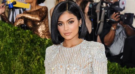 Kylie Jenner Zrzuci A Ubrania I Wskoczy A W Bikini Fanom Opad Y Szcz Ki Foto Gwiazdy Maxx