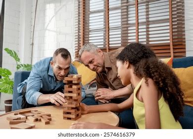 Vieux et jeunes gay résultats mille dimages libres de droits de photos de stock et d