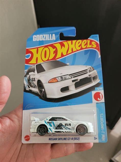 Hot Wheels Nissan Skyline GT R R32 Godzilla GTR Hotwheels Japanese Card Hobbies Toys Toys