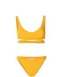 Tenue Top De Bikini Jaune Bas De Bikini Marron Lunettes De Soleil Vertes Lookastic France