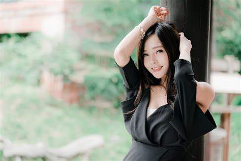 K Asian Brunette Girl Bokeh Glance Smile Hands HD Wallpaper Rare Gallery