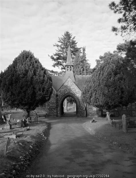 The Chapels Wymondham Cemetery Habiloid Cc By Sa Geograph