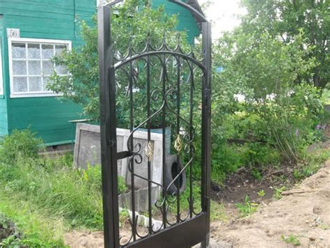 Калитка из профильной трубы своими руками: как сделать, сварить каркас ...