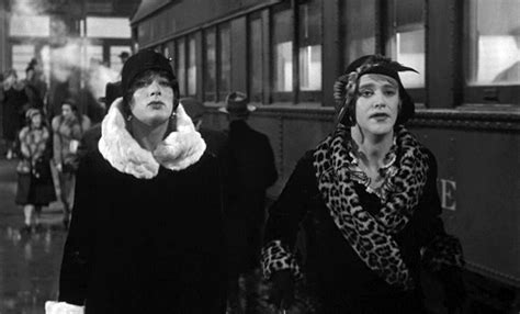 CINEMAFILMESCLUB CON FALDAS Y A LOCO Some Like It Hot