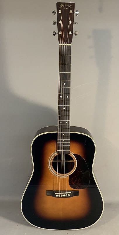 Martin D-28 Sunburst | Reverb