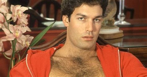 Pelados e Gostosos homens tesudos gay Romântico Peludo Trintão Safado Bonitão