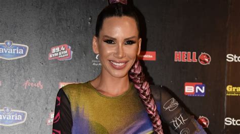 Foto Nikolija Samo Dana Nakon Poro Aja Pokazala Kakva Je Hot Mommy