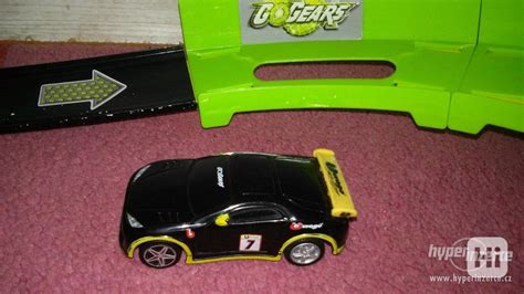 AUTODRÁHY za Kc HOT WHEELS Bburago Go Gears bazar Hyperinzerce cz