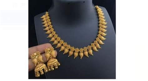 Elegant Look And Traditional Design K Gold Necklace Set With