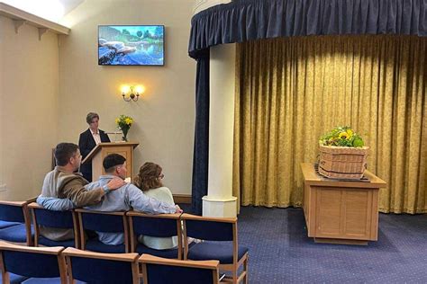 What Does A Funeral Director Look For In A Celebrant