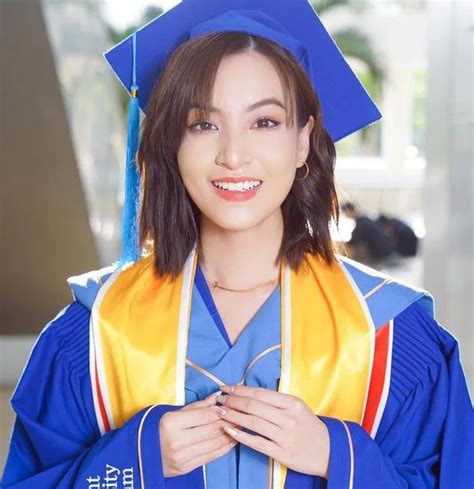 Ngắm nhan sắc tựa mật ngọt của hot girl IELTS người Sài thành Diễn Đàn Showbiz Việt