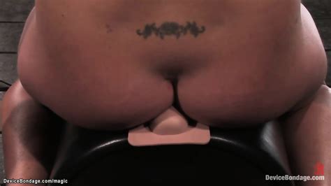 Babe In Metal Stock Fucking Sybian