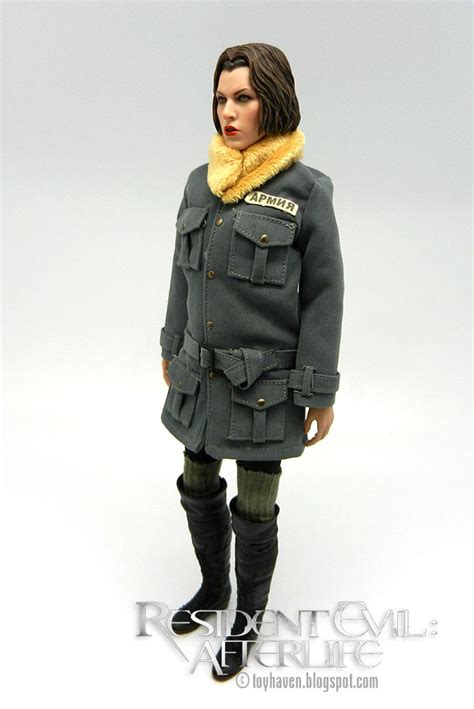 Toyhaven Review IV Hot Toys Resident Evil Afterlife Alice With Jacket