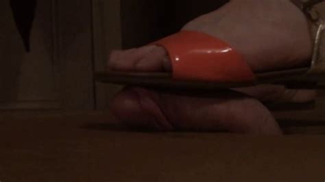 BBW COCK CRUSH SCHOLLS CLOGS SANDALS WITH BF CUM SHOT Porno Videos Hub