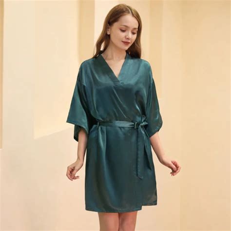 Hot Sell Mulberry Silk Luxury Graceful Night Dress Durable Silk Pajamas Nightgown Pajamas And