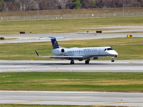 Trans States E145 near Kansas City on Oct 3rd 2019, smoke in cockpit ...