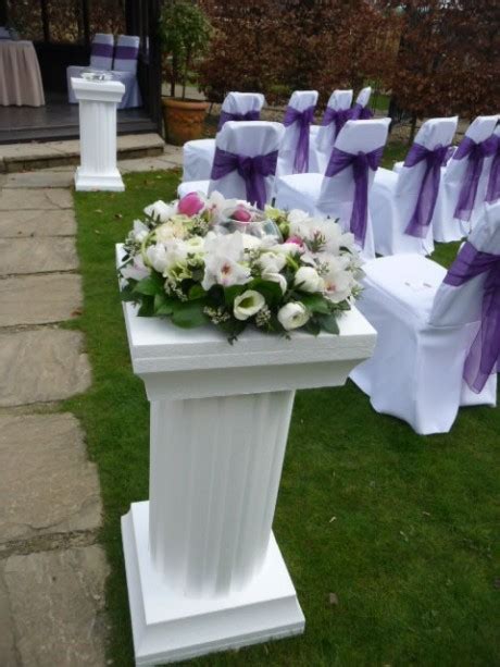 3 Foot Tall White Plinths Flank The Wedding Ceremony Aisle At Deans