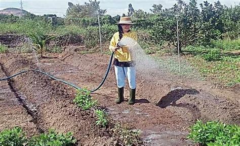 Gia đình hot girl Bắc Giang Nghèo khó xấu hổ vì con