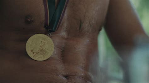 Auscaps Alexander Skarsg Rd Nude In Infinity Pool