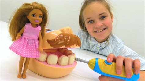 Куклы Челси и Штеффи покупают игрушки - Игрушки для девочек - YouTube