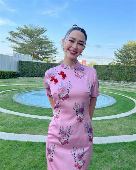 Mỹ nhân Thái đọ sắc gay cấn ngày Tết Nữ hoàng cổ trang Bella đẹp xỉu chị đại Aum diện trang