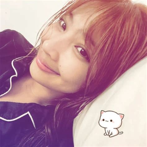 Bini Colet Pretty Brunette Cute Selfies Poses Filipina Women