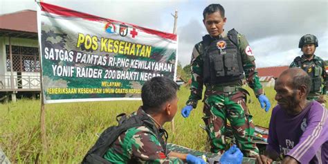 Satgas Yonif Raider Bn Berikan Pelayanan Kesehatan Keliling