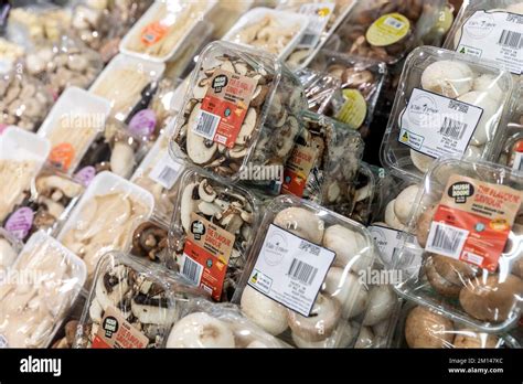 Packaged Mushrooms Sale Hi Res Stock Photography And Images Alamy