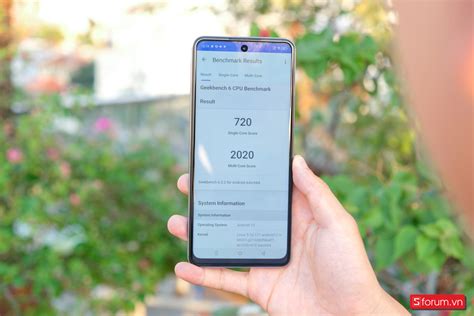 Trên tay Infinix Hot Pro Free Fire Ngoại hình siêu đẹp cụm camera mắt MP giá triệu