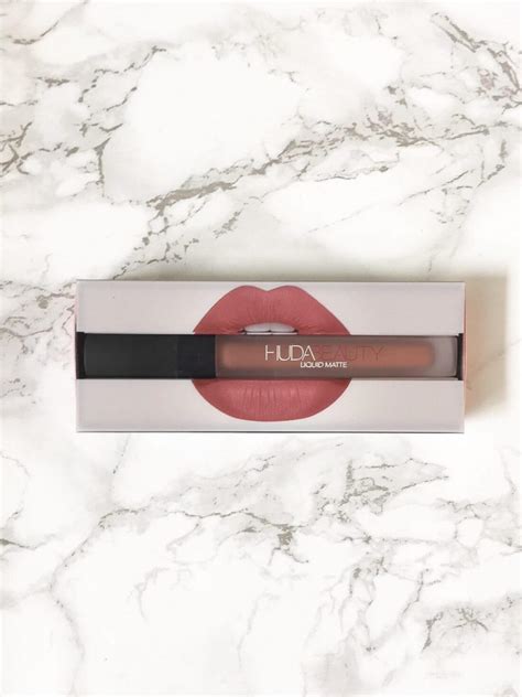 Aesthetically Pleasing Huda Beauty New Nude Palette Review Beautymone