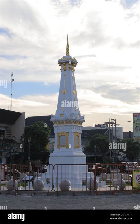 beautiful view   morning  tugu yogyakarta indonesian tugu