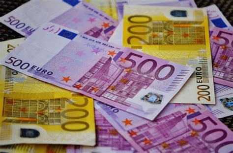 Когда отменят банкноты 500 евро и можно ли произвести расчет купюрой