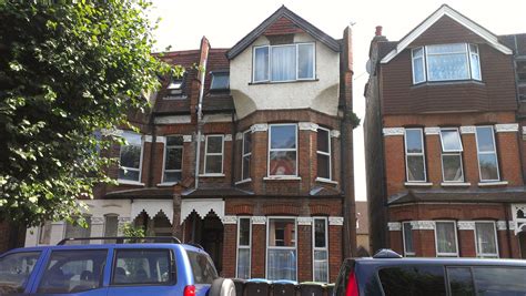 1 bedroom ground floor flat to rent in Palmers Green, N13