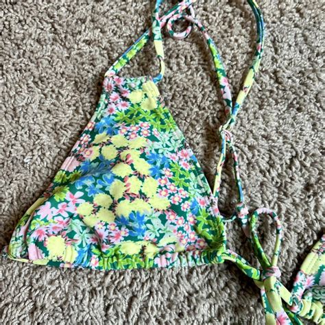 Bnwt Floral Bikini Top Very Adjustable With The Tie Depop