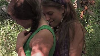 Horny Rasta Girls Wanking With Fingers And Rubbing Their Hairy Cunts