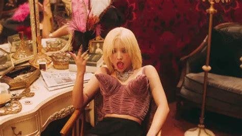 Nude By G I Dle Find Share On Giphy