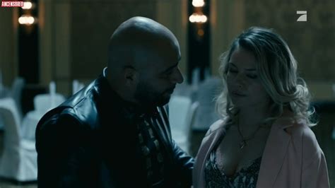 Karolina Lodyga Nude Pics Page 1