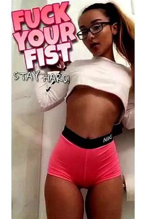 Goonを視聴 Goon Bimbo Captions Porn SpankBang