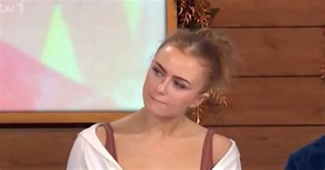 Maisie Smith Branded Literally Perfect As She Shows Off Ripped Abs In Tiny Bikini OK Magazine