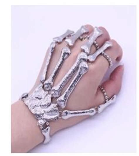 Gothic Punk Skeleton Finger Bracelets For Women Nightclub Bangle With