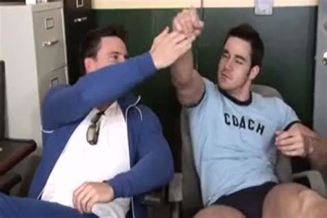 Free Locker Room Videos At Gay Men Tube XXX